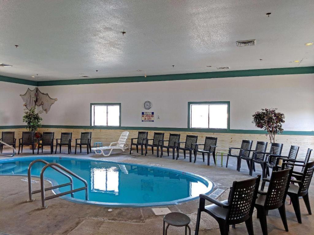 Americas Best Value Inn Torrington Luaran gambar